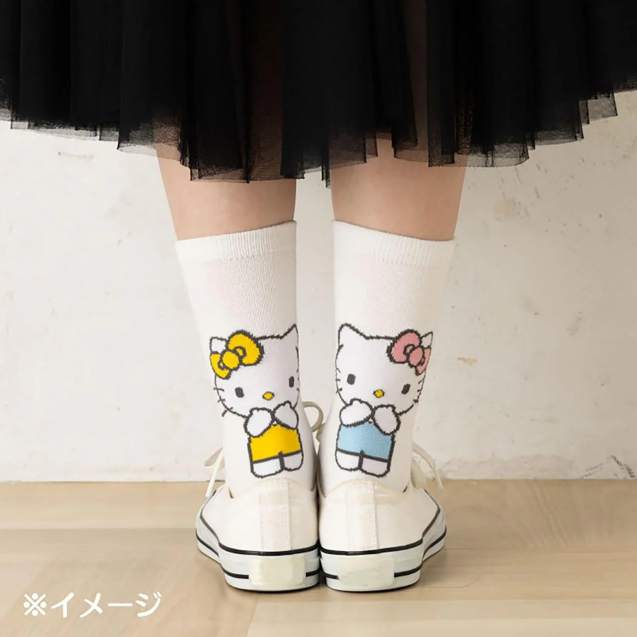Hello Kitty Heels Adult Socks - Image 4