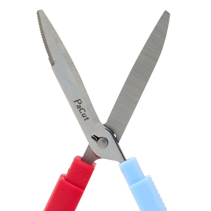 Hello Kitty Checkered Portable Scissors - Image 5