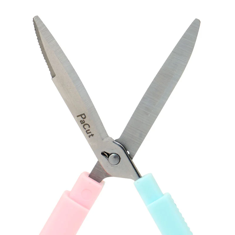 My Melody Checkered Portable Scissors - Image 5