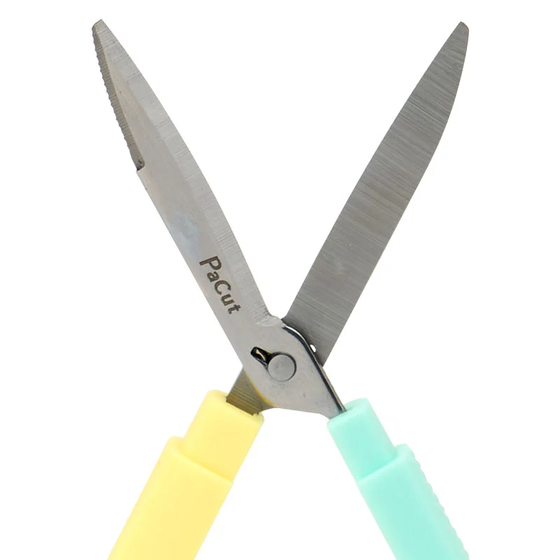 Pompompurin Checkered Portable Scissors - Image 5